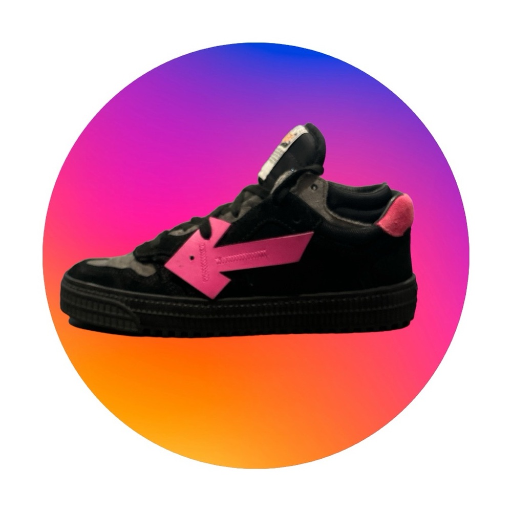 OFF-WHITE by Virgil Abloh Offcourt 3.0 Float Arrow Sneaker In Black/ Fuchsia 6.5